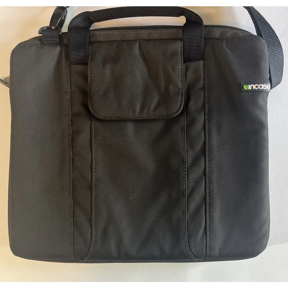 Incase Tablet Computer Bag Black Padded Slim Case Strap Handles Fits 11 Inch